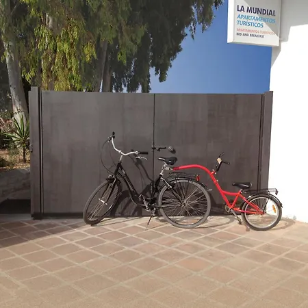 Bonito Con Piscina Teletrabajo En *