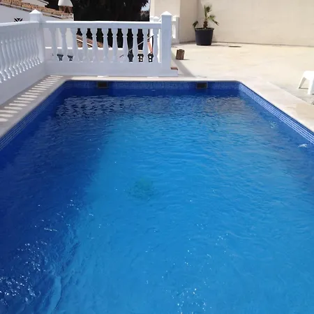 Bonito Con Piscina Teletrabajo En