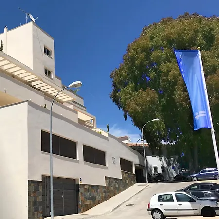 Bonito Con Piscina Teletrabajo En *